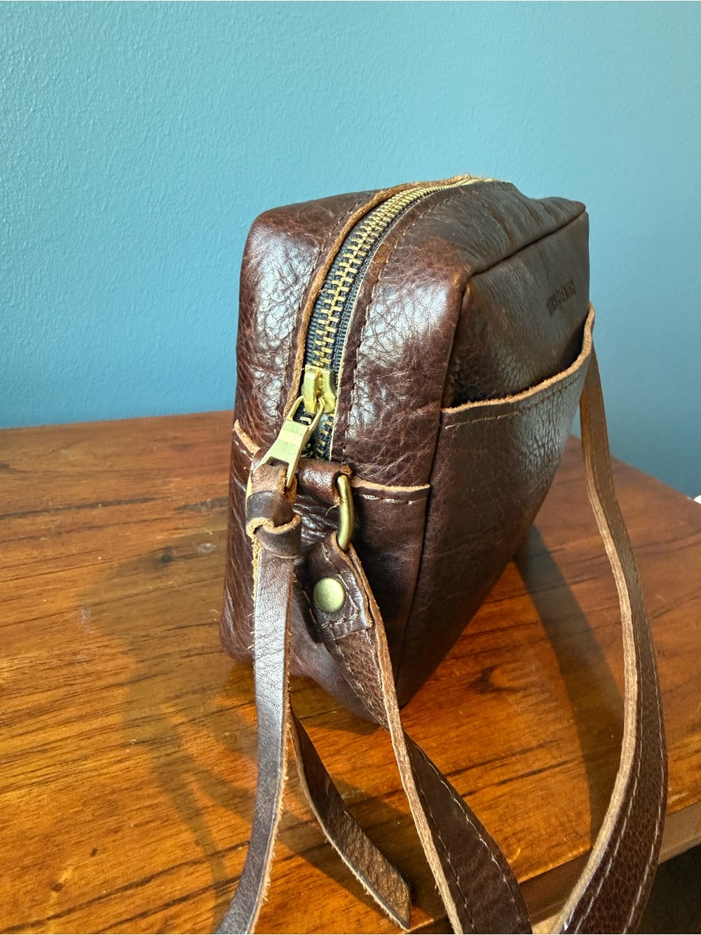 Portland Leather - large Camera Bag in Coldbrew - Picture 6 of 8